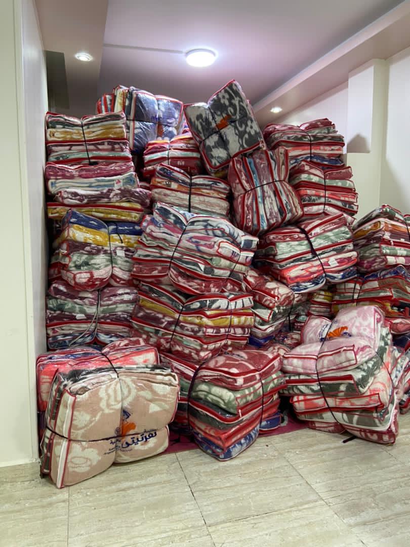 مبادرة إسناد توزع بطاطين للسودانيين المتأثرين بالحرب